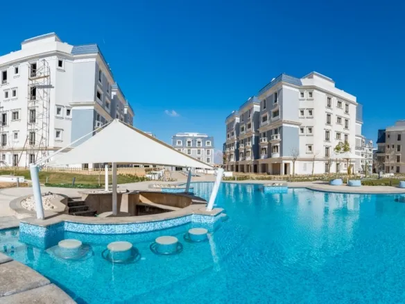Compound swimming pool with pergola - حمام سباحة الكمبوند مع برجولة - Mountain View Executive New Cairo