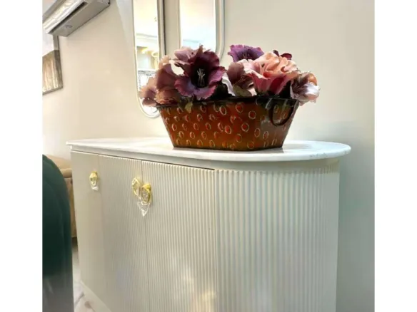 Bathroom vanity with flowers - حوض حمام بفازة ورد - bathroom Mountain View iCity