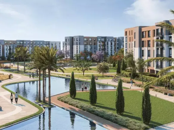 Landscaped water feature and gardens in Haptown, Mostaqbal City - اللاندسكيب والبحيرات الصناعية في هابتاون، مدينة المستقبل