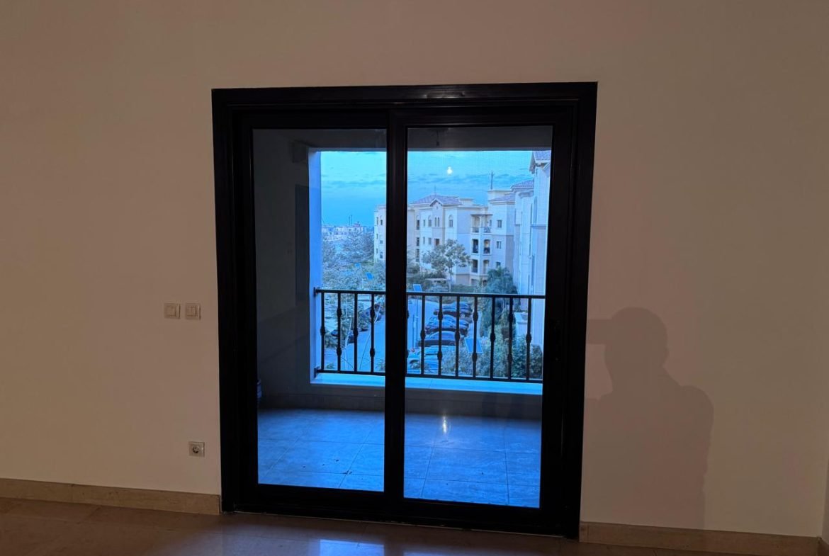 apartment 3 bedrooms for rent in Mivida | Inverter AC, Kitchen Appliances & Dressing Room