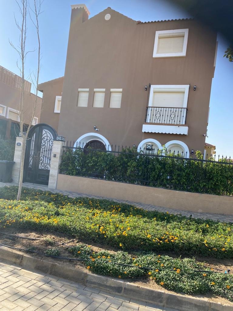 تاون هاوس للبيع في Hyde Park Compound - 6 غرف نوم - 320 متر مربع