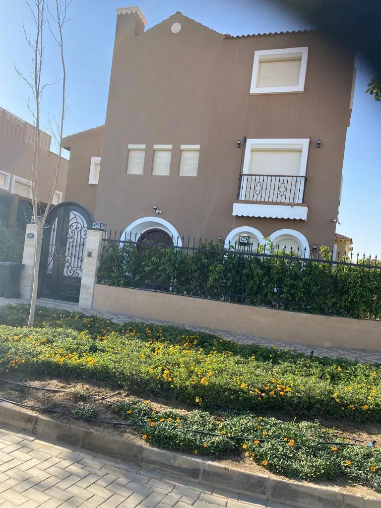 property-image-69eea02db5b93 واجهة فيلا بجوار الحديقة - توين هاوس في هايد بارك، القاهرة الجديدة