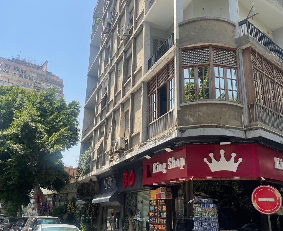 Corner building with shops on a sunny street - shop in Zamalek