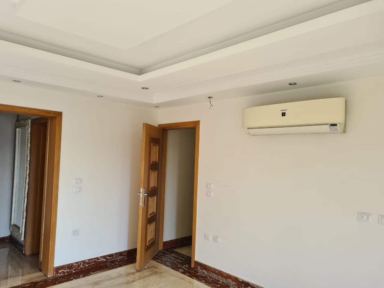property-image-69f005c46c575 شقة 3 غرف للبيع في كورنيش النيل – 275 متر – فيو النيل – تشطيب الترا