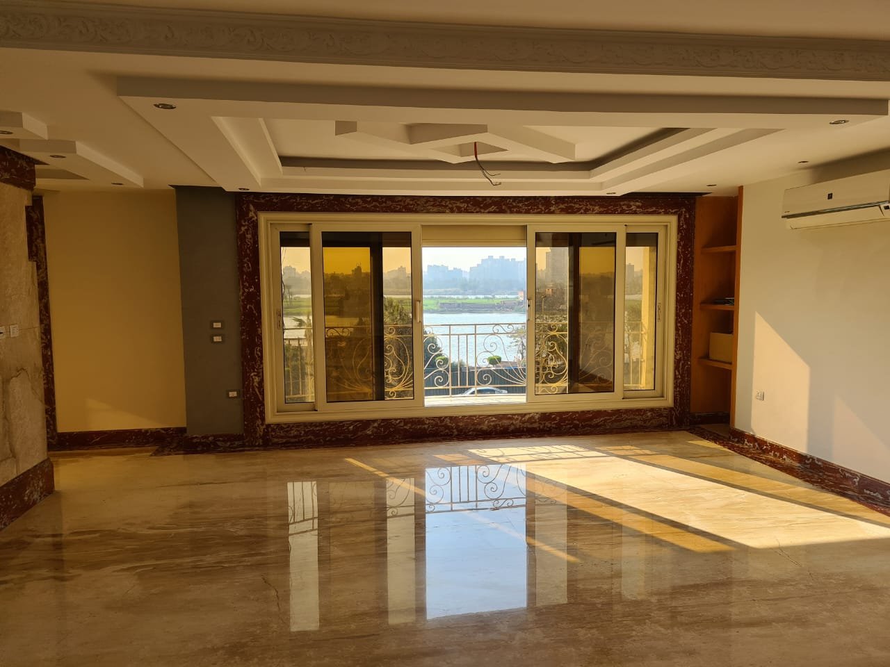 property-image-69f005cddf7f3 شقة 3 غرف للبيع في كورنيش النيل – 275 متر – فيو النيل – تشطيب الترا
