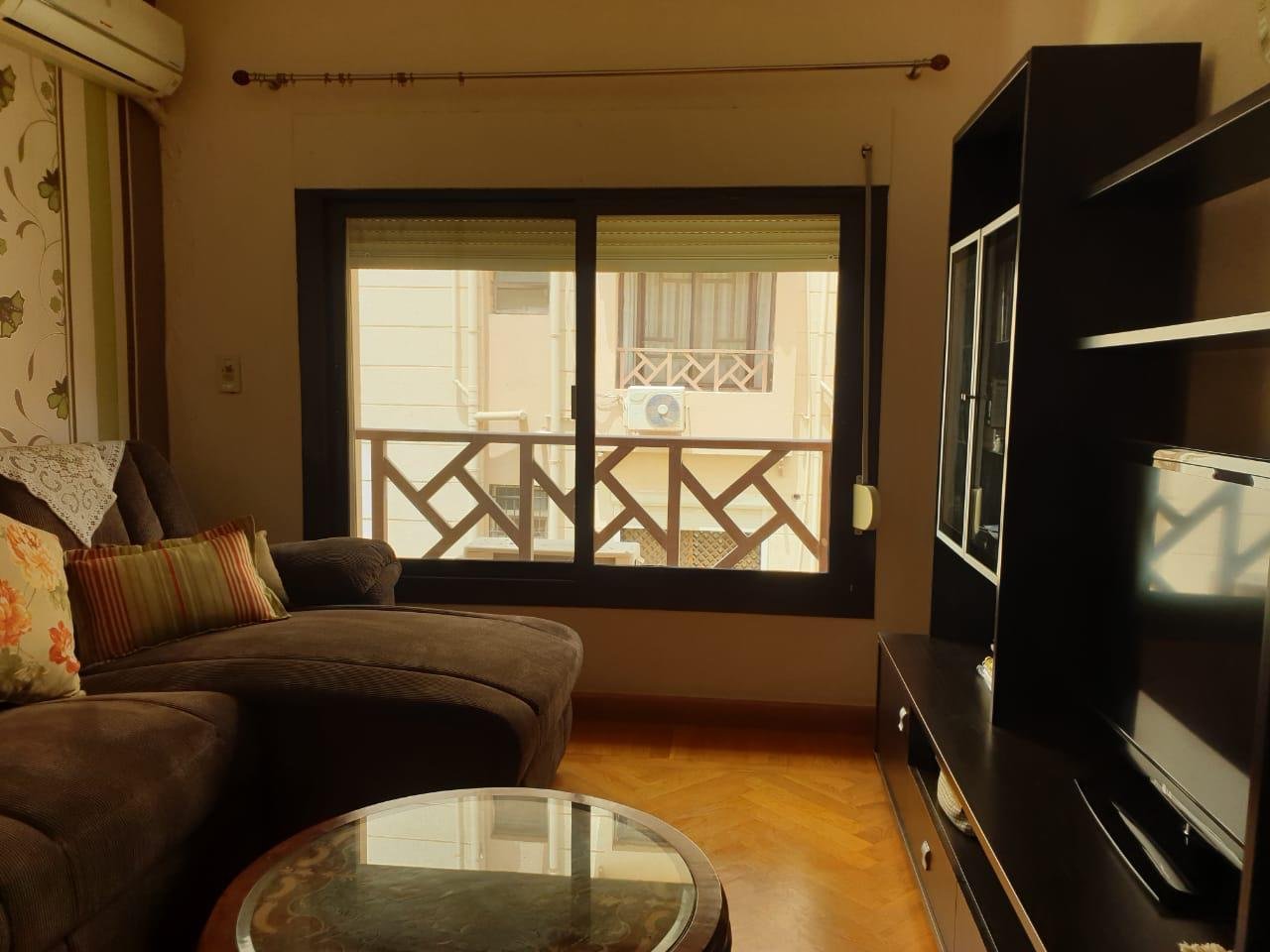 property-image-69f01c45b111b شقة 4 غرف نوم متشطبة بالكامل للبيع في العبور الجيزة الجديدة مع إطلالة على الحديقة