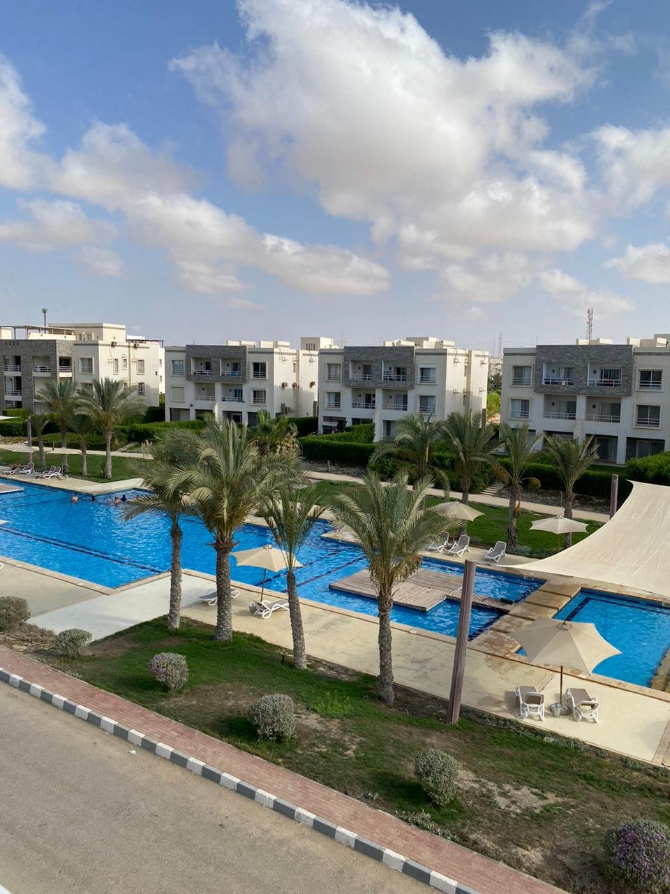 بنتهاوس فاخر للبيع في Amwaj – 4 غرف نوم – 150م² – تشطيب كامل