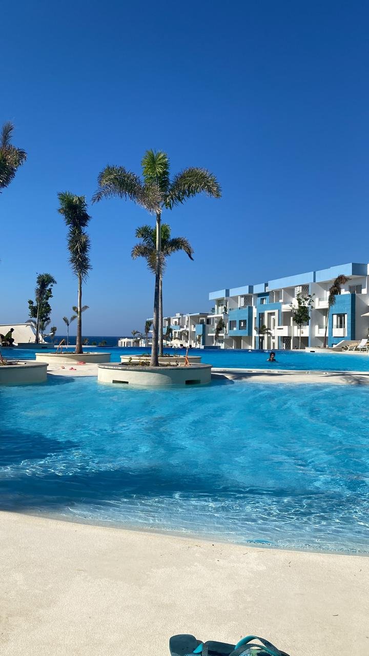 property-image-69f02a56e1b8c شاليه فاخر للبيع في فوكة باي – 110م² – 2 غرف نوم
