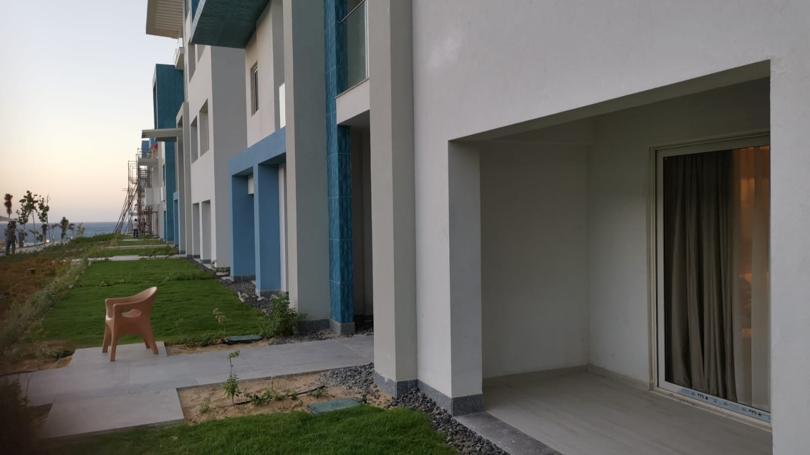 property-image-69f02a5f8dd6e شاليه فاخر للبيع في فوكة باي – 110م² – 2 غرف نوم