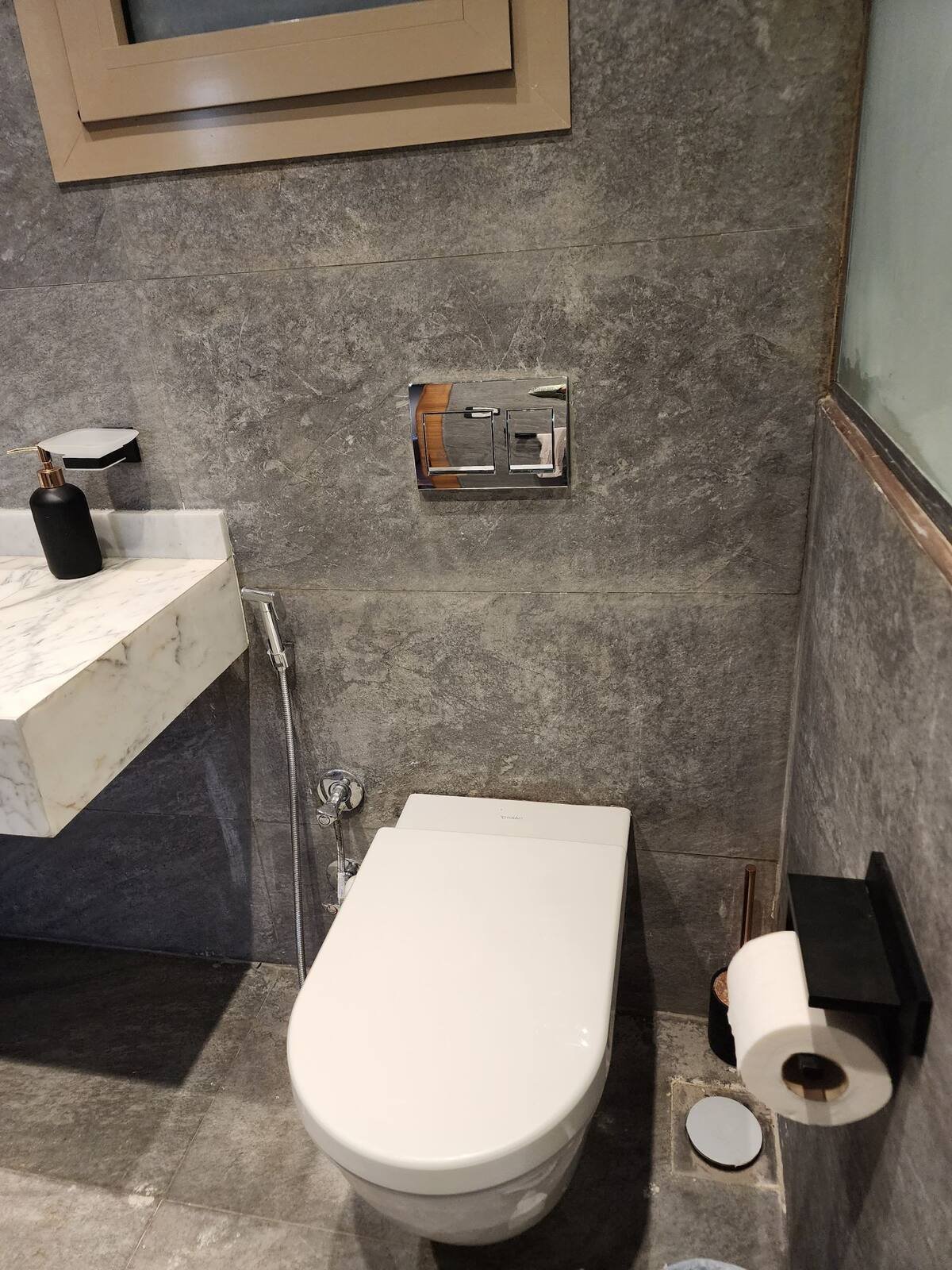 property-image-69f042c211376 استوديو فاخر للبيع في 6th of October بمساحة 99م²
