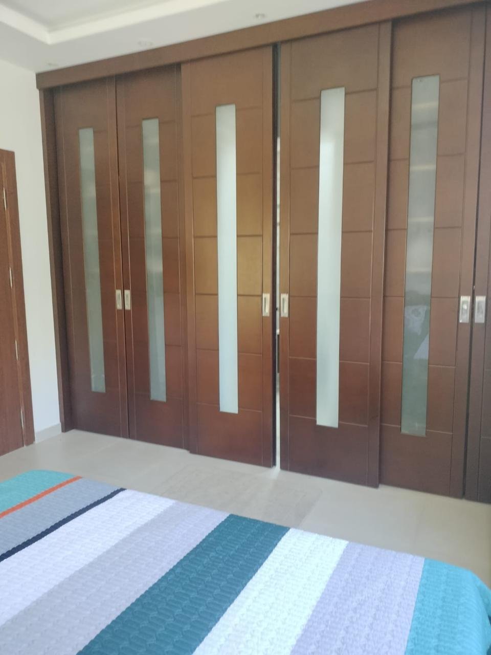 Senior Chalet for Sale in Hacienda Bay with 3 Bedrooms and Full Finish