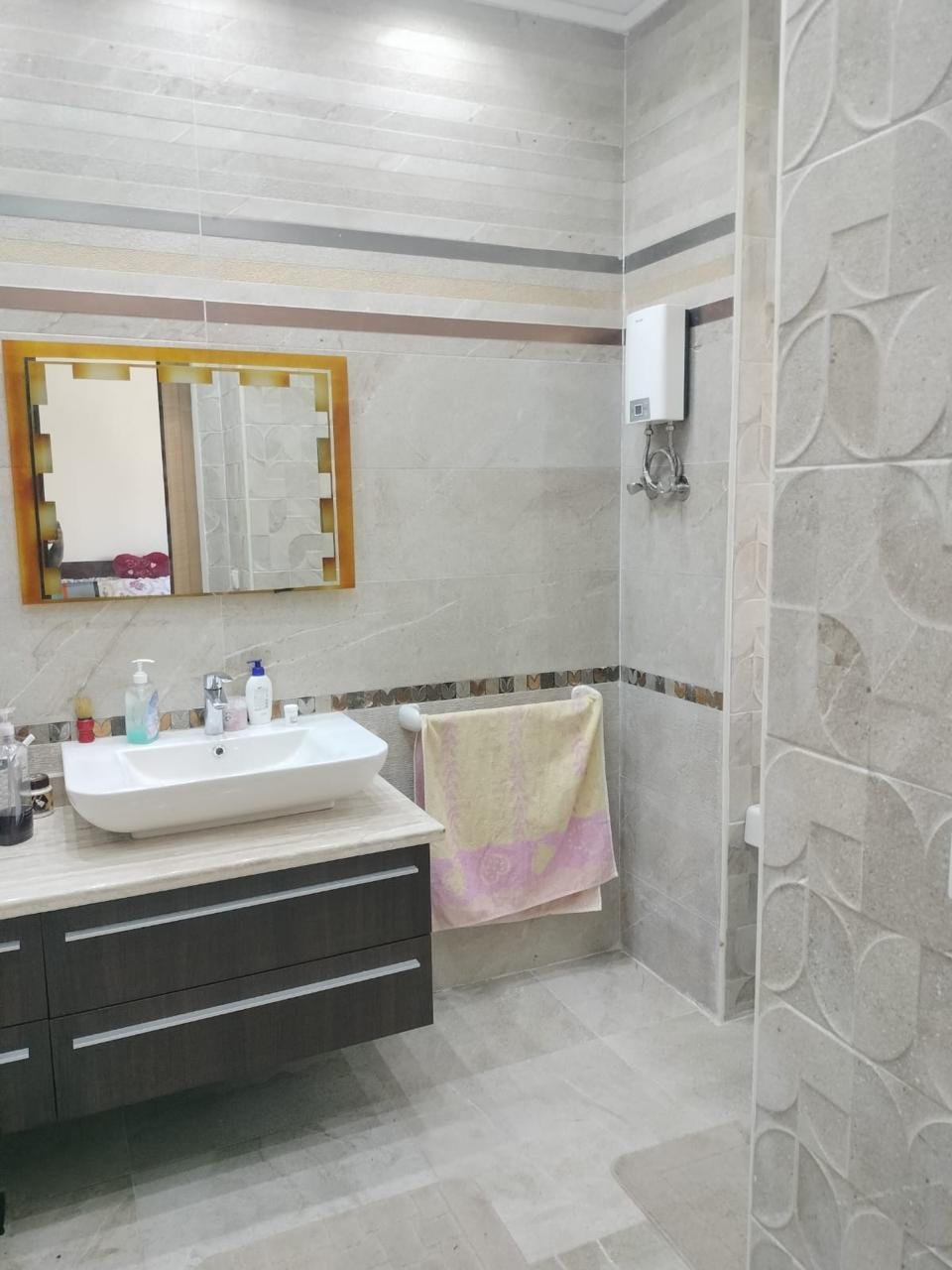 Senior Chalet for Sale in Hacienda Bay with 3 Bedrooms and Full Finish