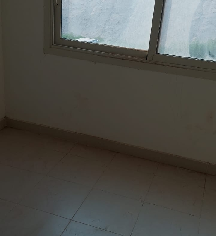 Empty room with arched window - twinhouse in Telal, Ain Sokhna