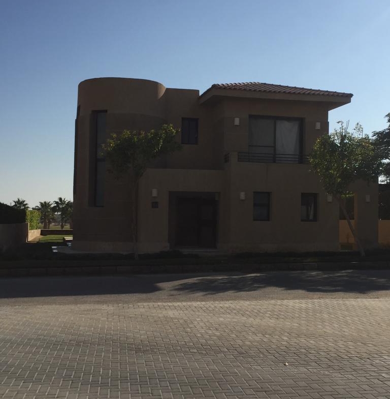 Villa facade seen from the street - villa in Little Venice, Ain Sokhna