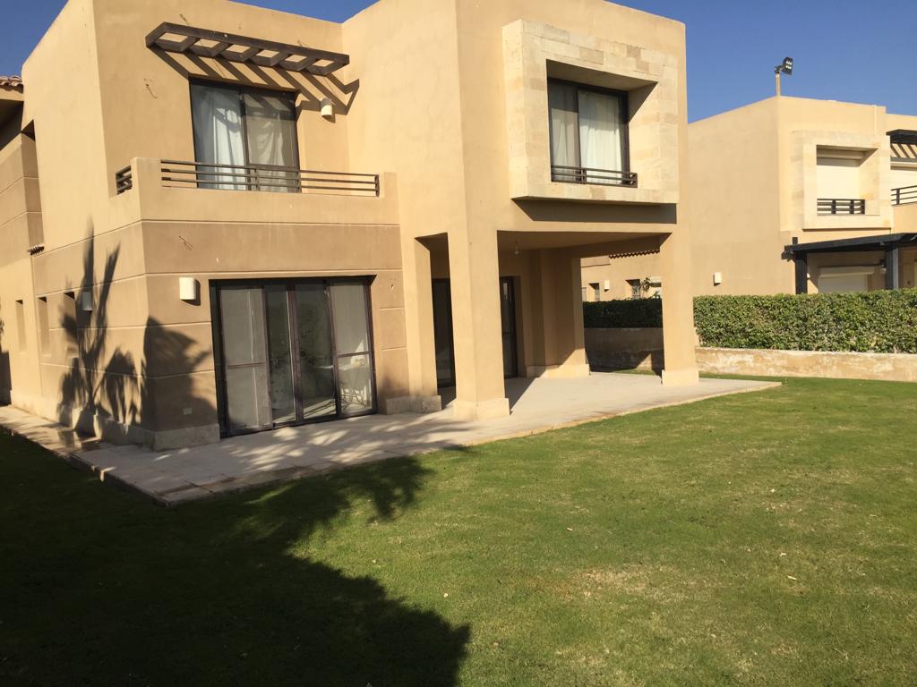 Villa doors opening onto the garden - villa in Little Venice, Ain Sokhna