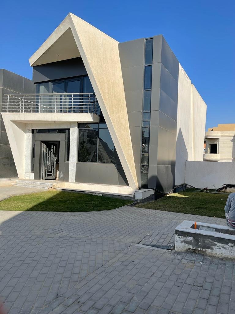 property-image-69f0d6d32d4ae ركن فيلا بحوائط زاوية وبلاط مرصوف - فيلا في لايف فيو، القاهرة الجديدة