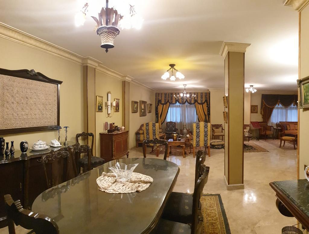 Spacious classic reception with chandeliers - villa in Maadi Heights