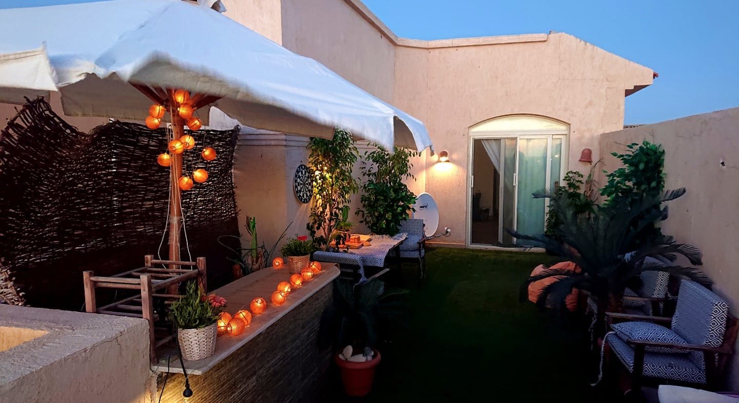 property-image-69f22b161676d شالية للبيع في تلال – 3 غرف نوم – 140 متر – إطلالة على حمام السباحة