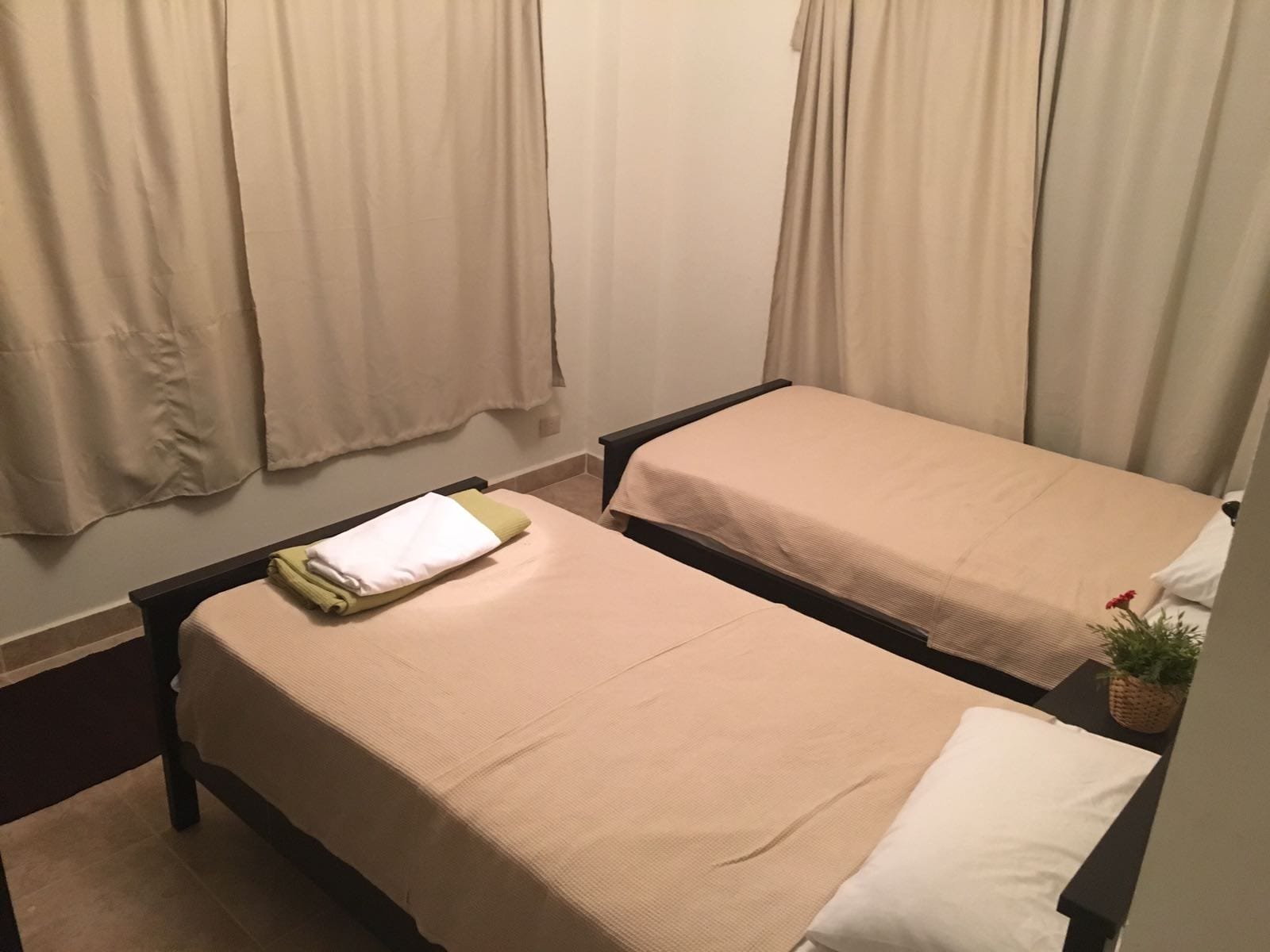 property-image-69f22b20a9666 شالية للبيع في تلال – 3 غرف نوم – 140 متر – إطلالة على حمام السباحة