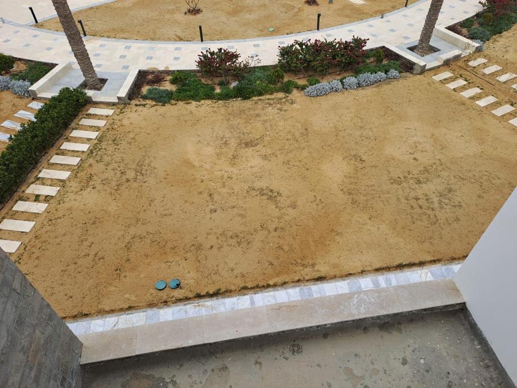 توين هاوس للبيع في Sea View – 285م – 3 غرف نوم – نصف تشطيب