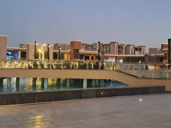 Eastcourt Al Rehab commercial area - وحدة للبيع في إيست كورت القاهرة الجديدة 26288-01