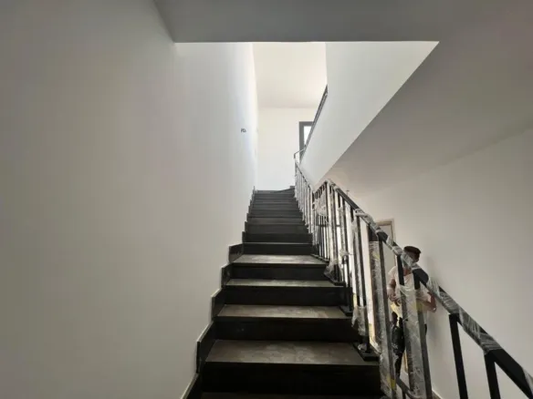 Al Boroj twinhouse staircase - سلم التوين هاوس في البرج - twinhouse for sale in Al Boroj New Cairo
