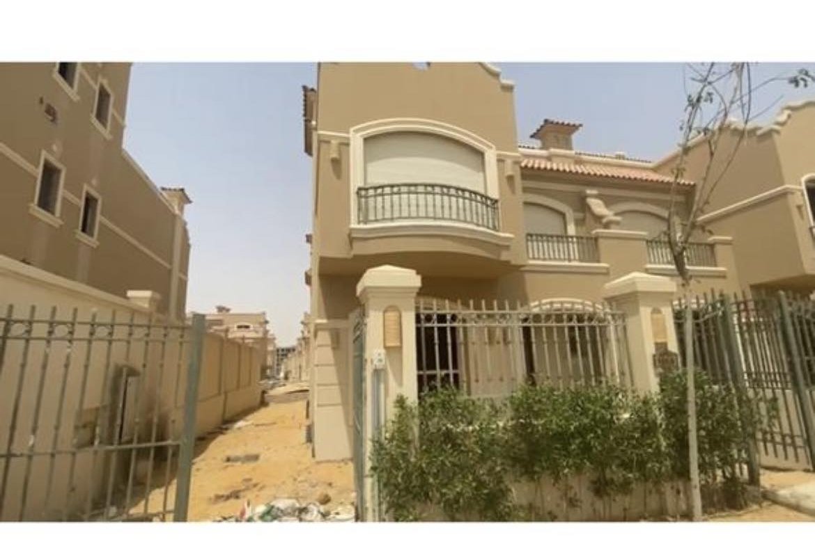 5 Bedroom Twin house for Sale in El Patio Ora, New Cairo