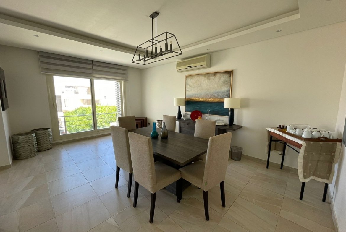 شاليه للبيع في Hacienda White بمساحة 317 متر مربع وتشطيب كامل