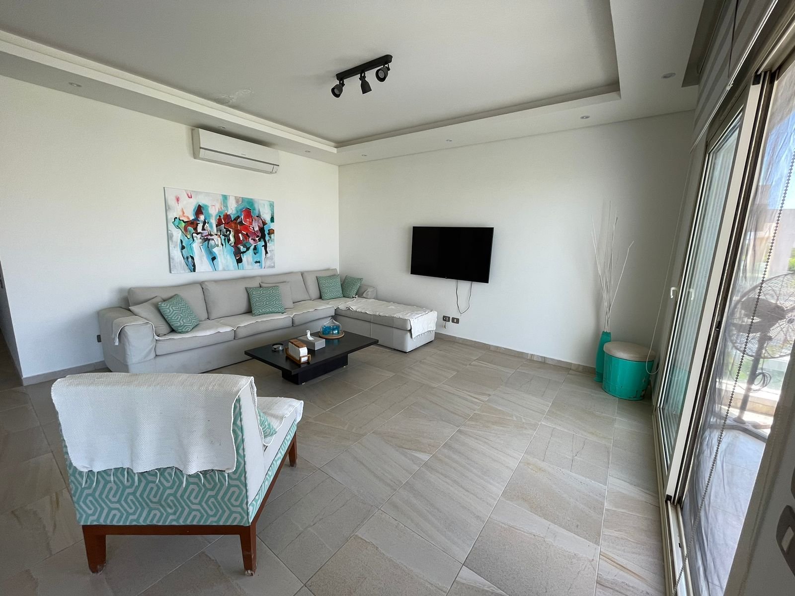 property-image-69f495de32df1 شاليه للبيع في Hacienda White بمساحة 317 متر مربع وتشطيب كامل