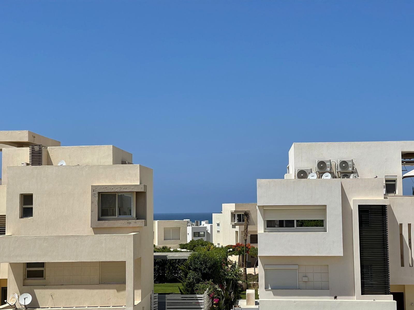 property-image-69f495e336276 شاليه للبيع في Hacienda White بمساحة 317 متر مربع وتشطيب كامل