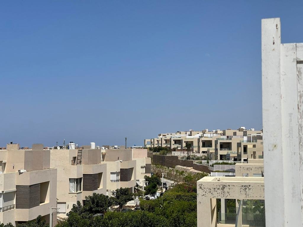 شاليه للبيع في Hacienda White بمساحة 317 متر مربع وتشطيب كامل