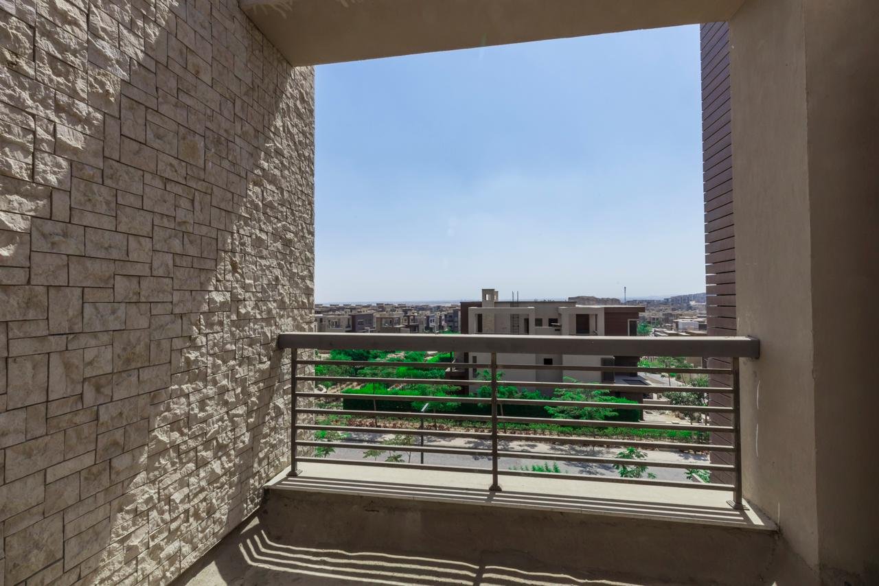 property-image-69fe24b3f3919 3 Bedroom Townhouse for Sale in Westridge, 6th of October