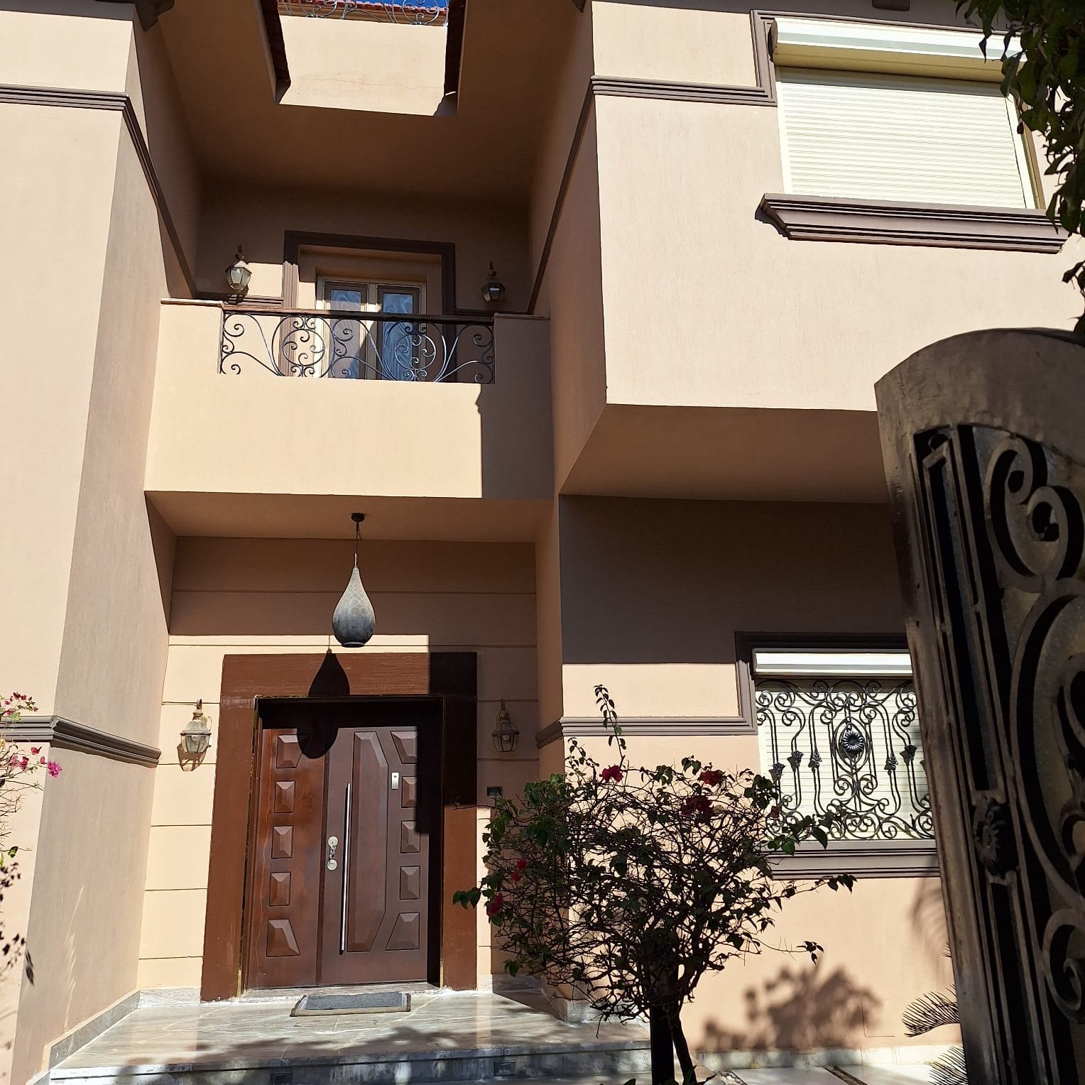 فيلا مستقلة للبيع في مون فالي، القاهرة الجديدة