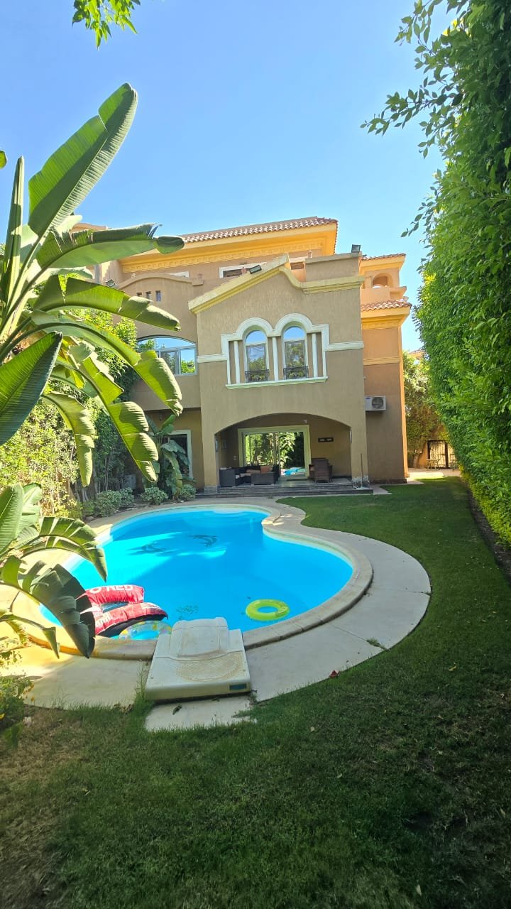 property-image-69ff13c0dcfb9 توين هاوس 4 غرف للبيع في لا روز كومباد، القاهرة الجديدة