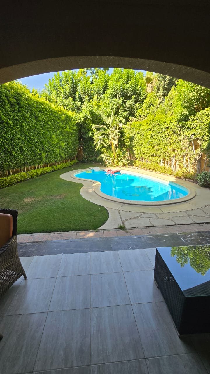 property-image-69ff13c1a75d2 توين هاوس 4 غرف للبيع في لا روز كومباد، القاهرة الجديدة