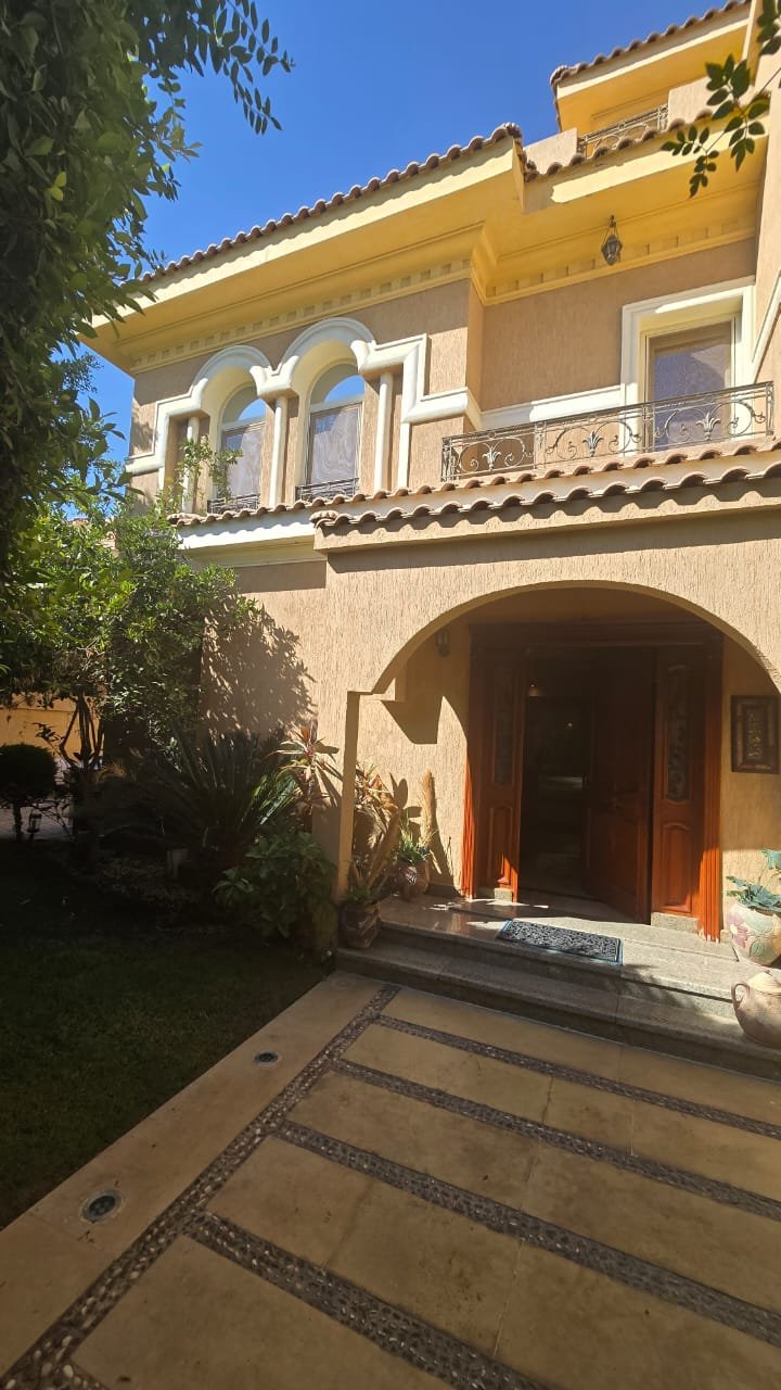 property-image-69ff13c372993 توين هاوس 4 غرف للبيع في لا روز كومباد، القاهرة الجديدة