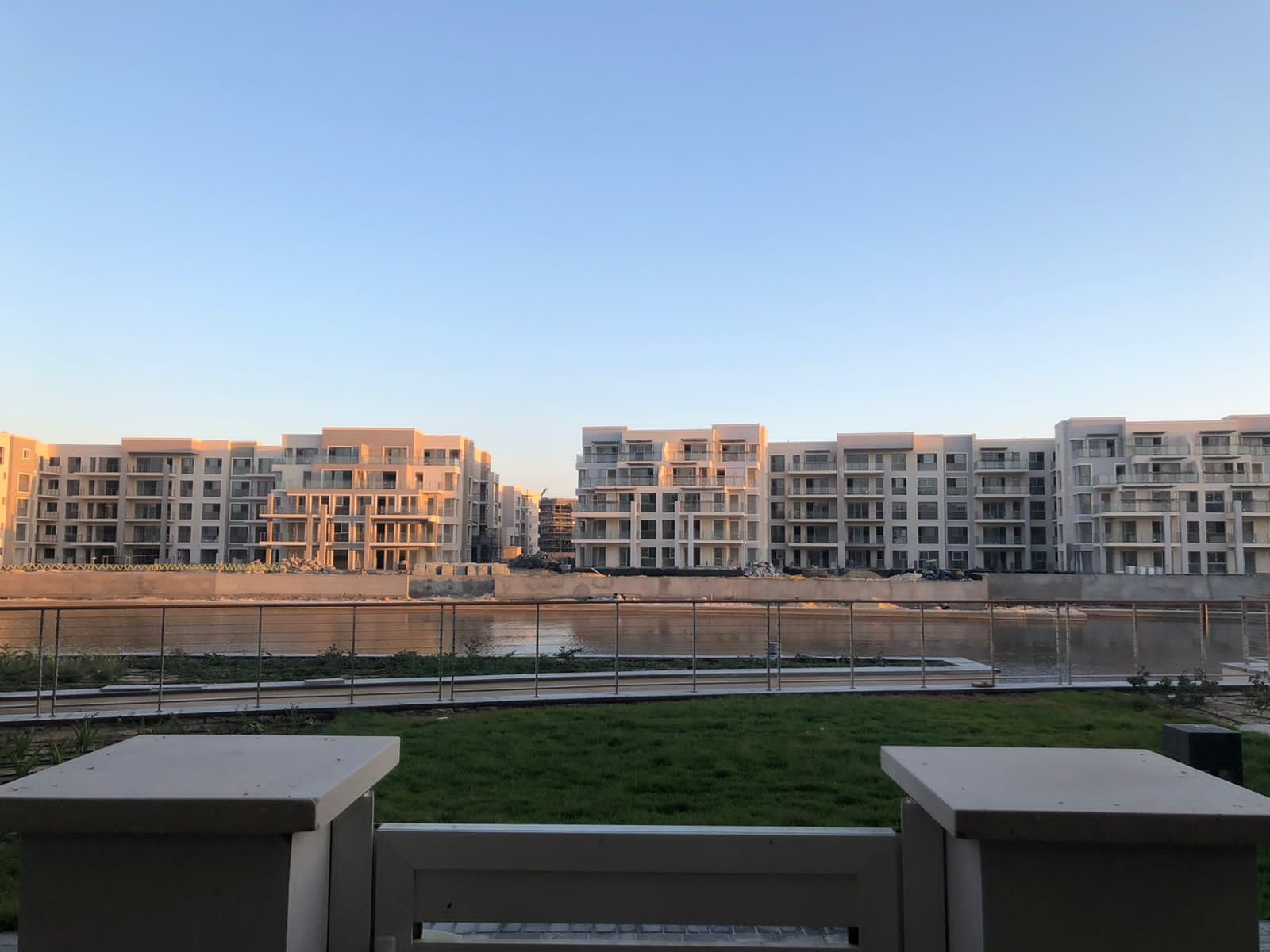 property-image-69ff9250e6546 شاليه 3 غرف للبيع في مراسى مارينا 1 الساحل الشمالي