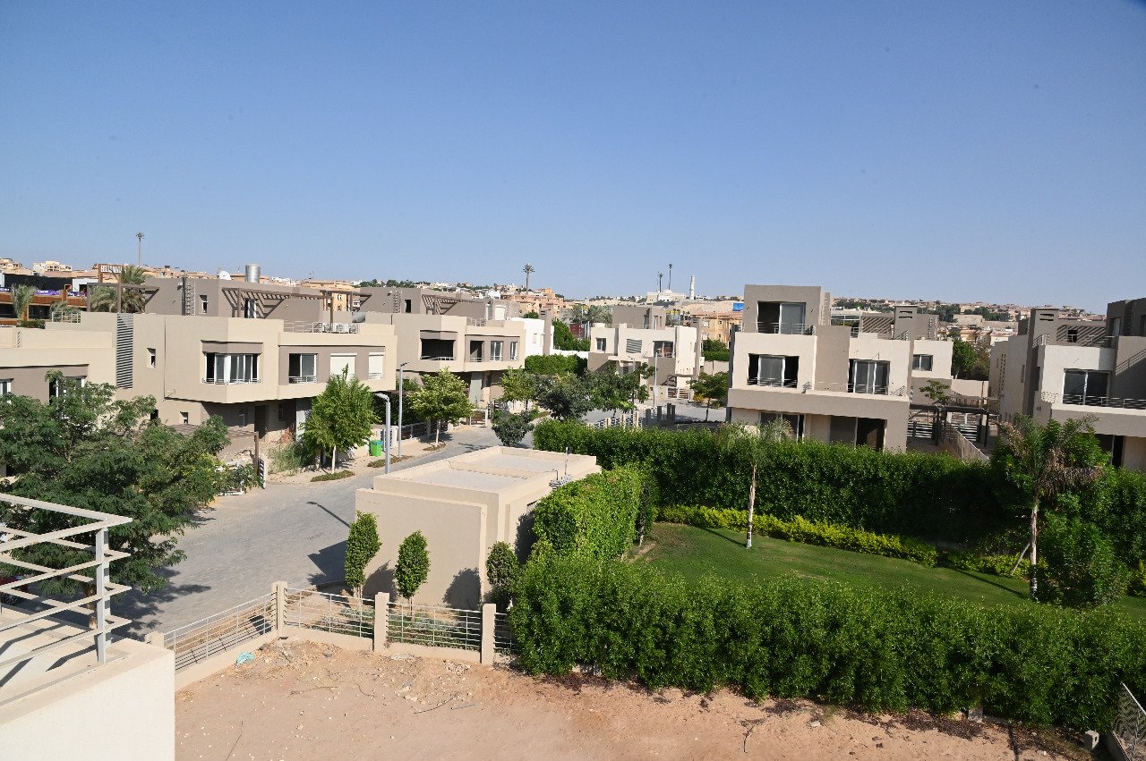 property-image-69ffca9d38d02 فيلا 6 غرف للبيع في بالم فالي، السادس من أكتوبر