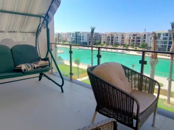 Marina 2 Marassi chalet terrace with lagoon view - شاليه مارينا 2 مراسي التراس بفيو اللاجون