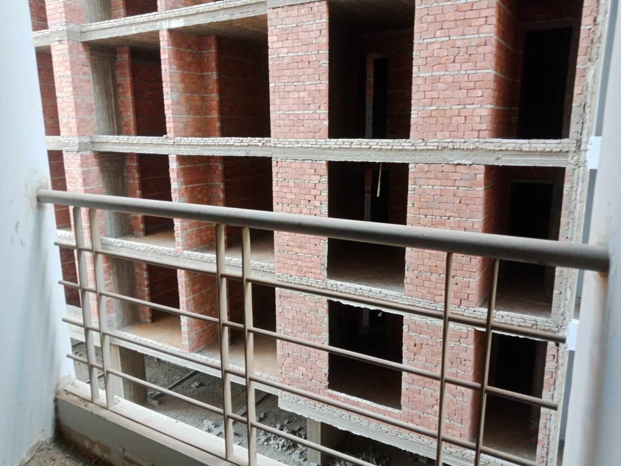 Apartment for sale with unfinished interiors