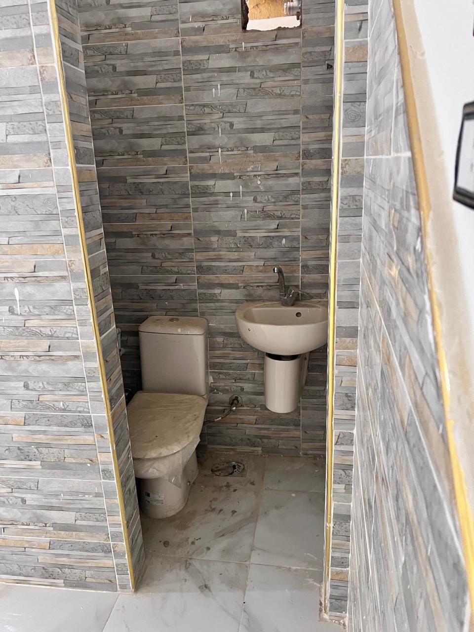 Fully Finished clinic for rent in مدينة 6 أكتوبر 6th October