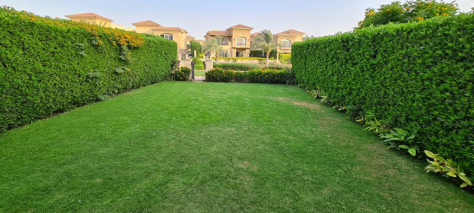 10-rc-photo-b14-04-1418-source-14 تاون هاوس 3 غرف للإيجار في ستون بارك