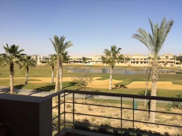 Balcony golf view, chalet for sale in Little Venice, Ain Sokhna - إطلالة الجولف من بلكونة شاليه للبيع في ليتل فينيس، العين السخنة