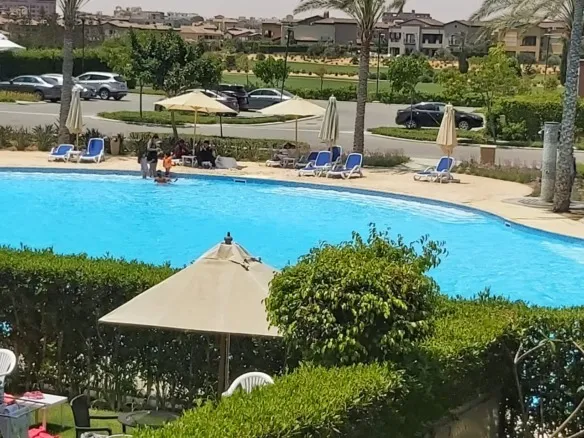 Swimming pool view in Marassi Verdi - فيو حمام السباحة في مراسي فيردي
