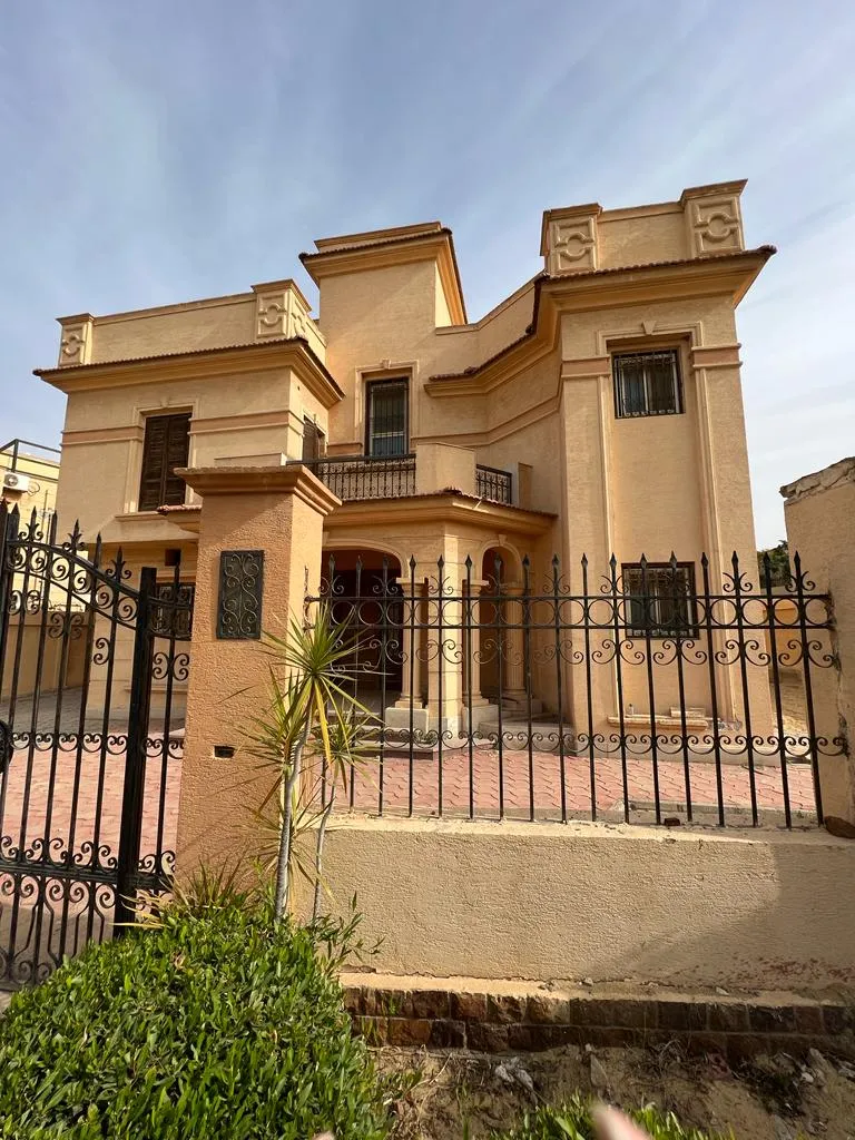 6-bedroom villa for sale in Tiba Heights, New Cairo