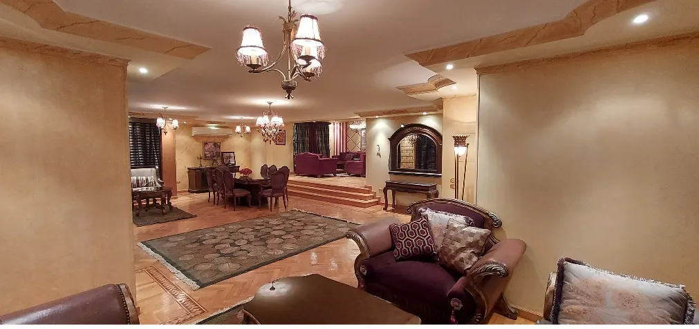 Apartment living room in Tag Sultan Taj City - ريسبشن شقة في تاج سلطان تاج سيتي - شقة للبيع تاج سيتي