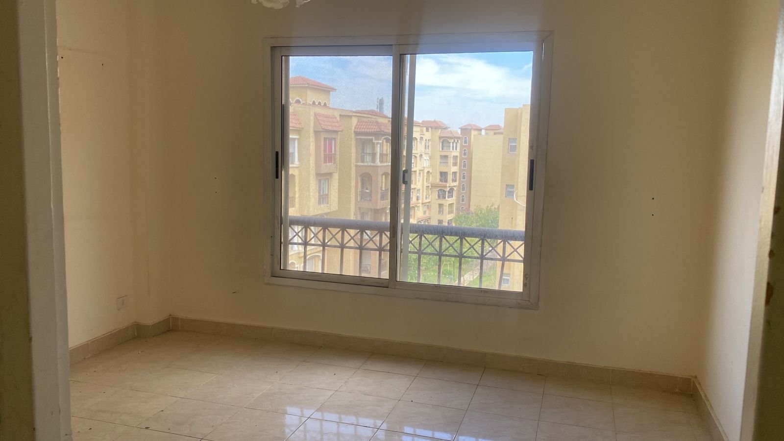 Apartment for rent with garden view