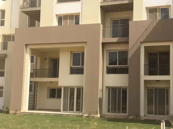 Sierras duplex building exterior in Uptown Cairo - واجهة مبنى الدوبلكس في سييراز أبتاون كايرو