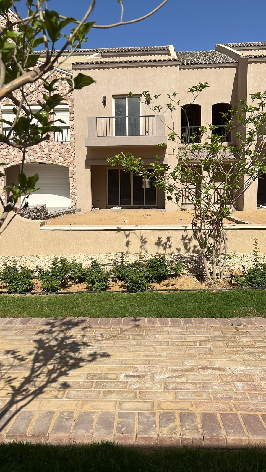 Townhouse for sale by R&C Estate