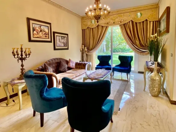 Classic furnished living room in the 4-bedroom standalone villa for sale in Mostaqbal City | ريسبشن مفروش بطراز كلاسيكي في الفيلا المستقلة 4 غرف للبيع بمدينة المستقبل